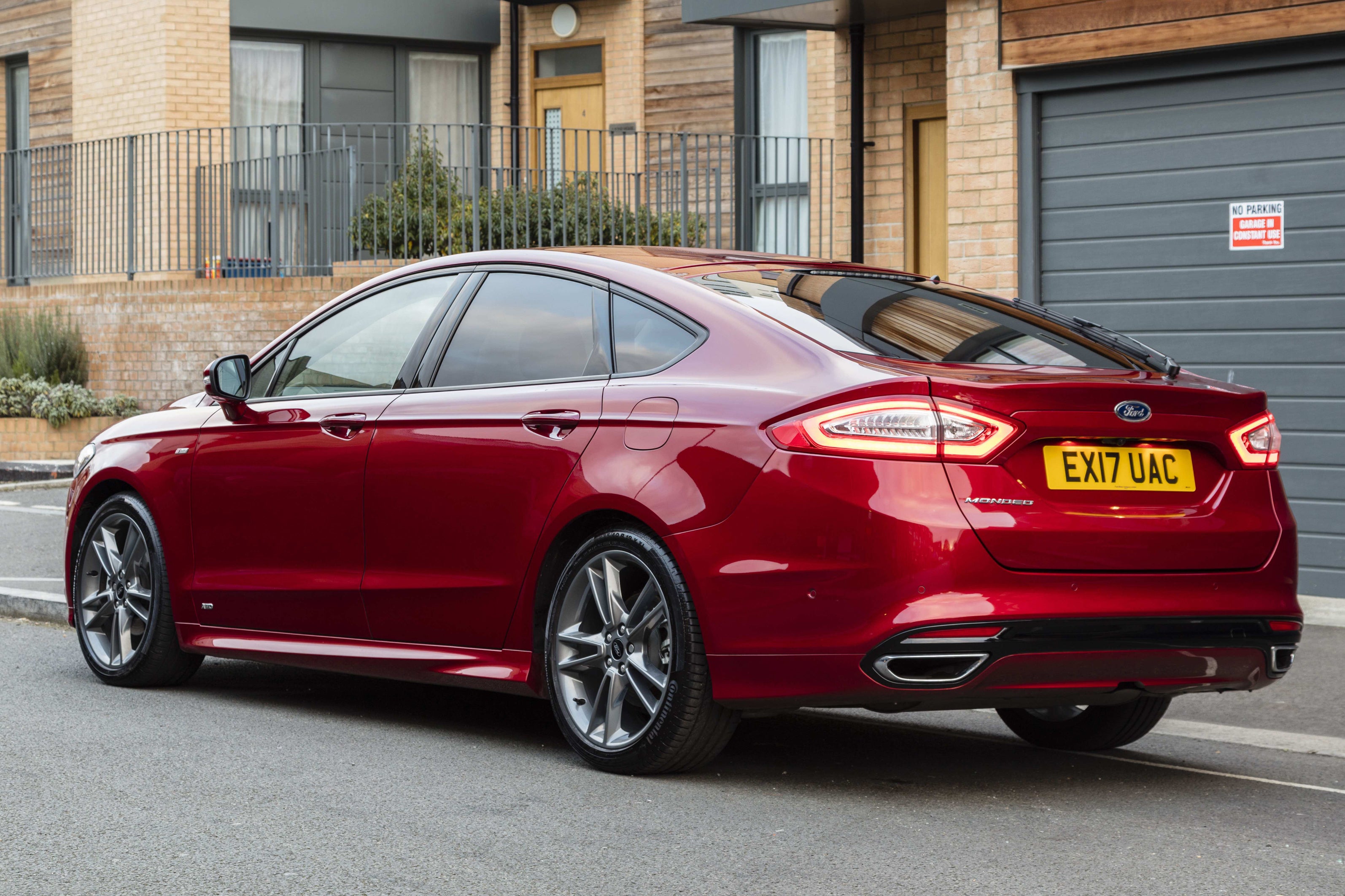 Ford Mondeo Review | heycar